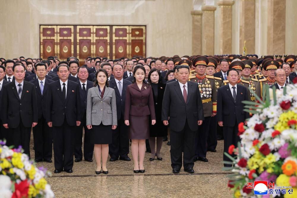 Kim Jong Un's daughter visits ancestors' mausoleum