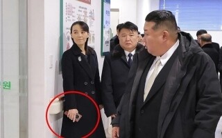 Сестра Ким Чен Ын запечатлена с новым китайским смартфоном