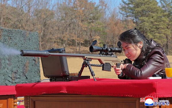 North Korea shows Kim Jong Un's daughter with a gun